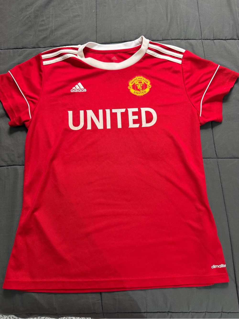 Adidas youth manchester united soccer jersey